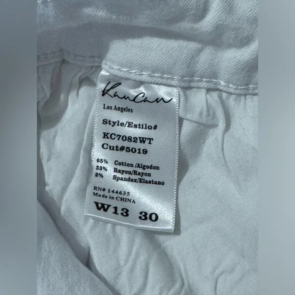 KanCan distressed cuffed shorts. Size 13/30 - Picture 4 of 6